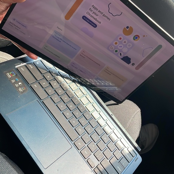 Lenovo quad Chromebook/Tablet - Picture 7 of 7